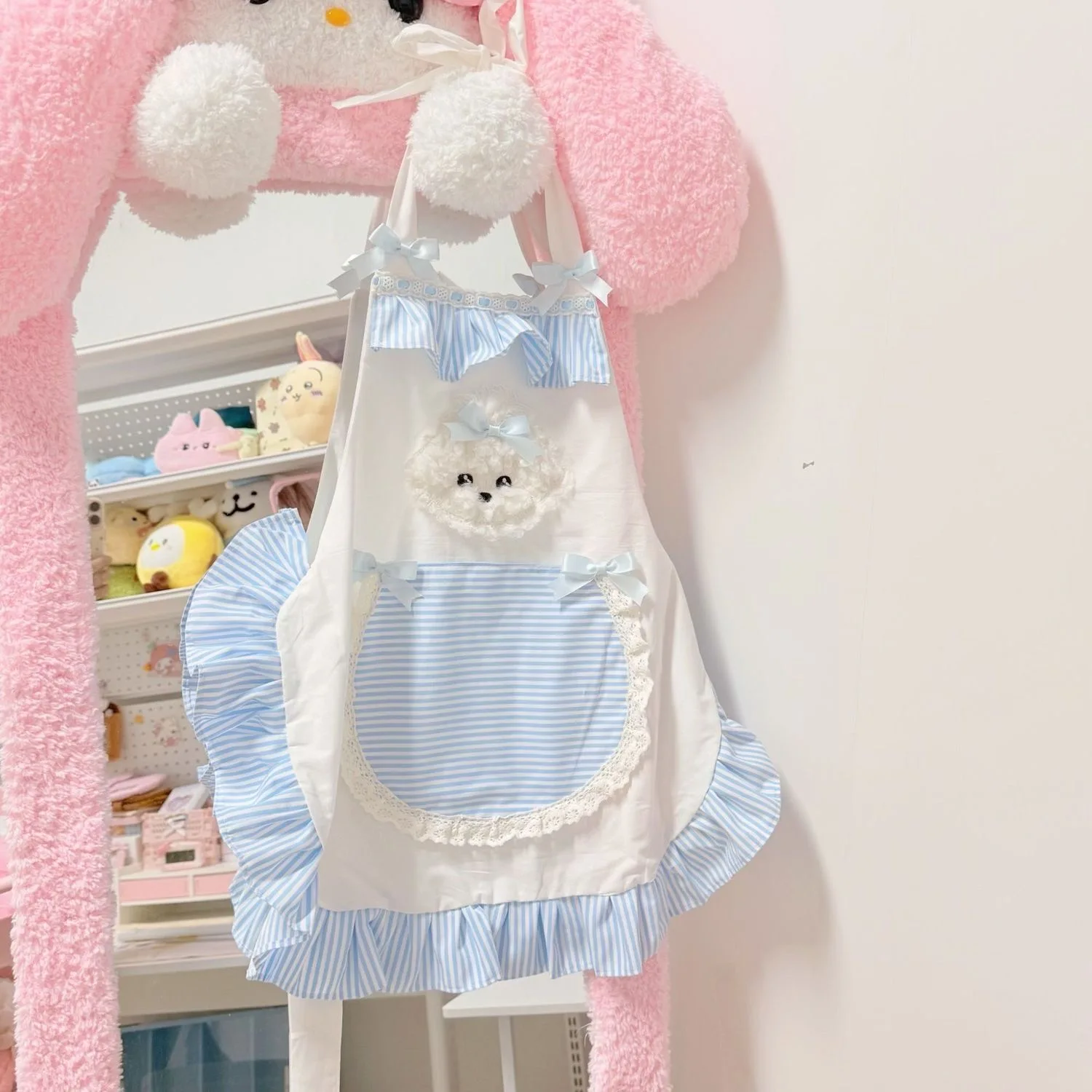 4ピースの花の形をしたシリコンケーキ型、ノンスティックシリコ - Kitchen Baking Must Haves のレビューと価格